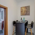 Perfect Location, Idyllic 2br Appartement Sliema