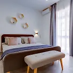 Perfect Location, Idyllic 2br Lägenhet