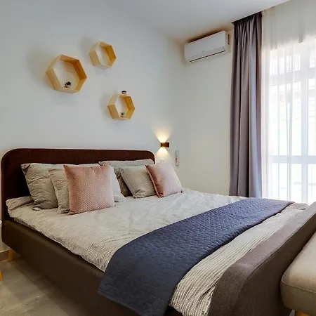 Apartment Perfect Location, Idyllic 2br