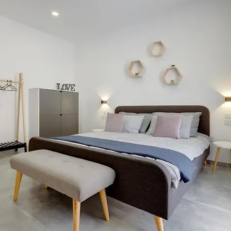 Perfect Location, Idyllic 2br * Sliema