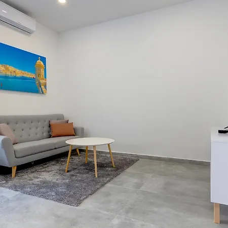 Apartment Perfect Location, Idyllic 2br Sliema