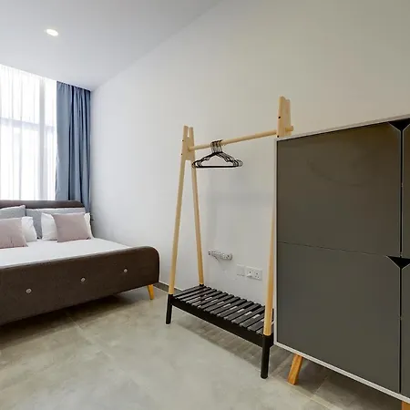 Perfect Location, Idyllic 2br 斯利马