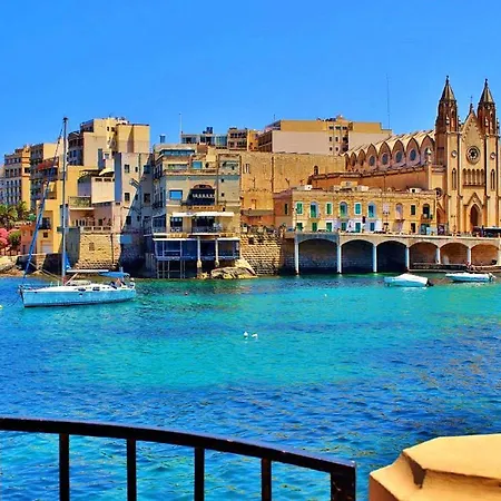 Perfect Location, Idyllic 2br Apartment