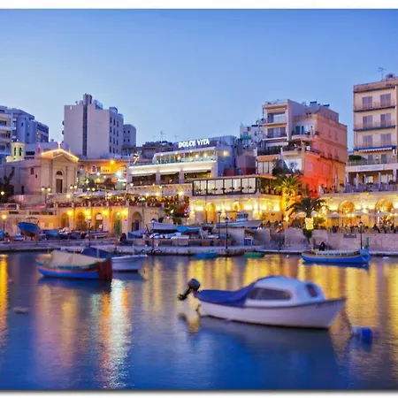 Perfect Location, Idyllic 2br Appartement