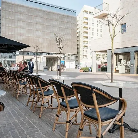 Perfect Location, Idyllic 2br Appartement