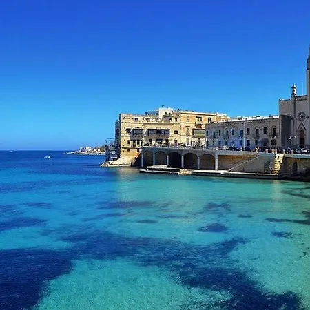 Perfect Location, Idyllic 2br Appartement *