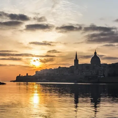 Perfect Location, Idyllic 2br * Sliema