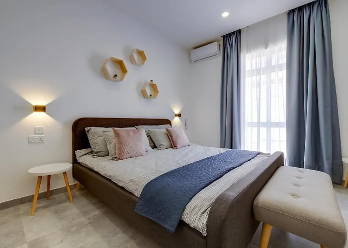 Perfect Location, Idyllic 2br Sliema