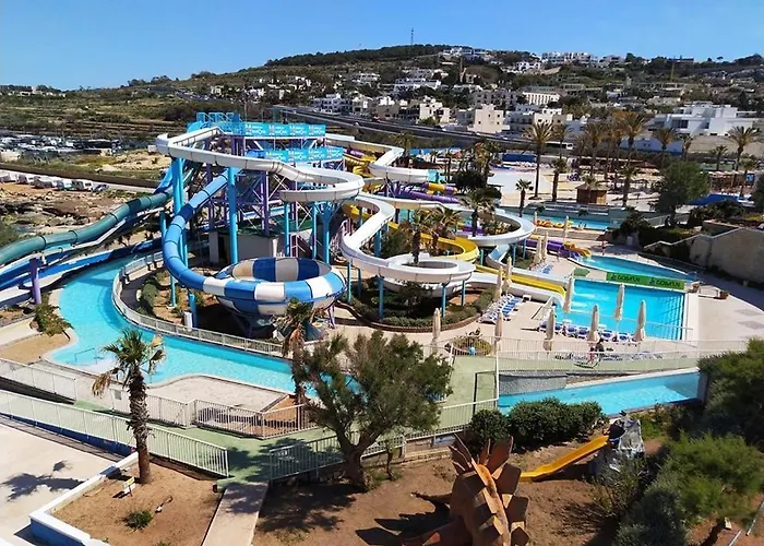 Perfect Location, Idyllic 2br Appartement