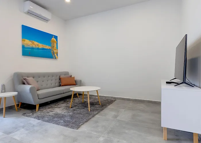 Perfect Location, Idyllic 2br * Sliema