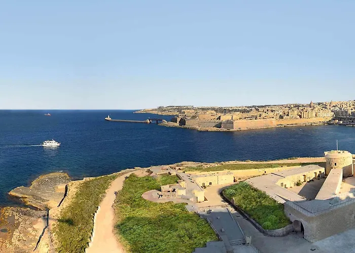 Perfect Location, Idyllic 2br Appartement *